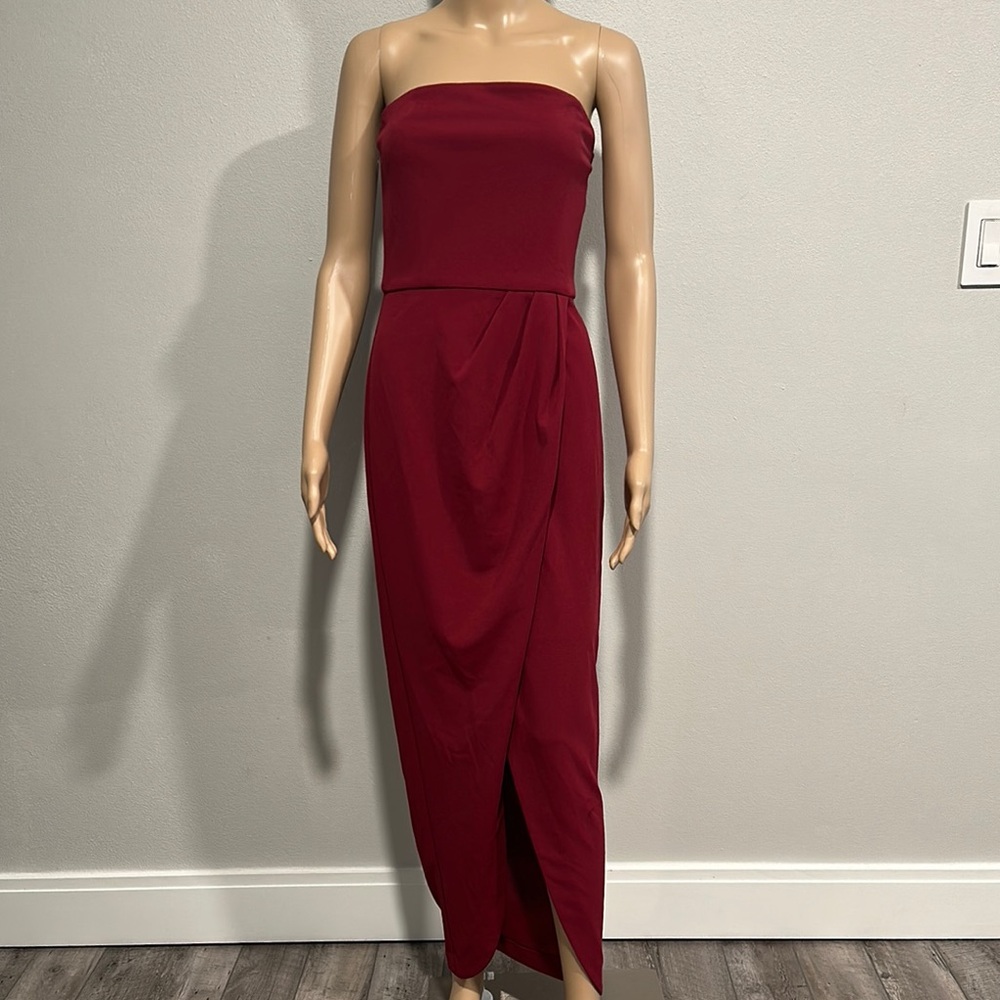Elegant Strapless Burgundy Dress